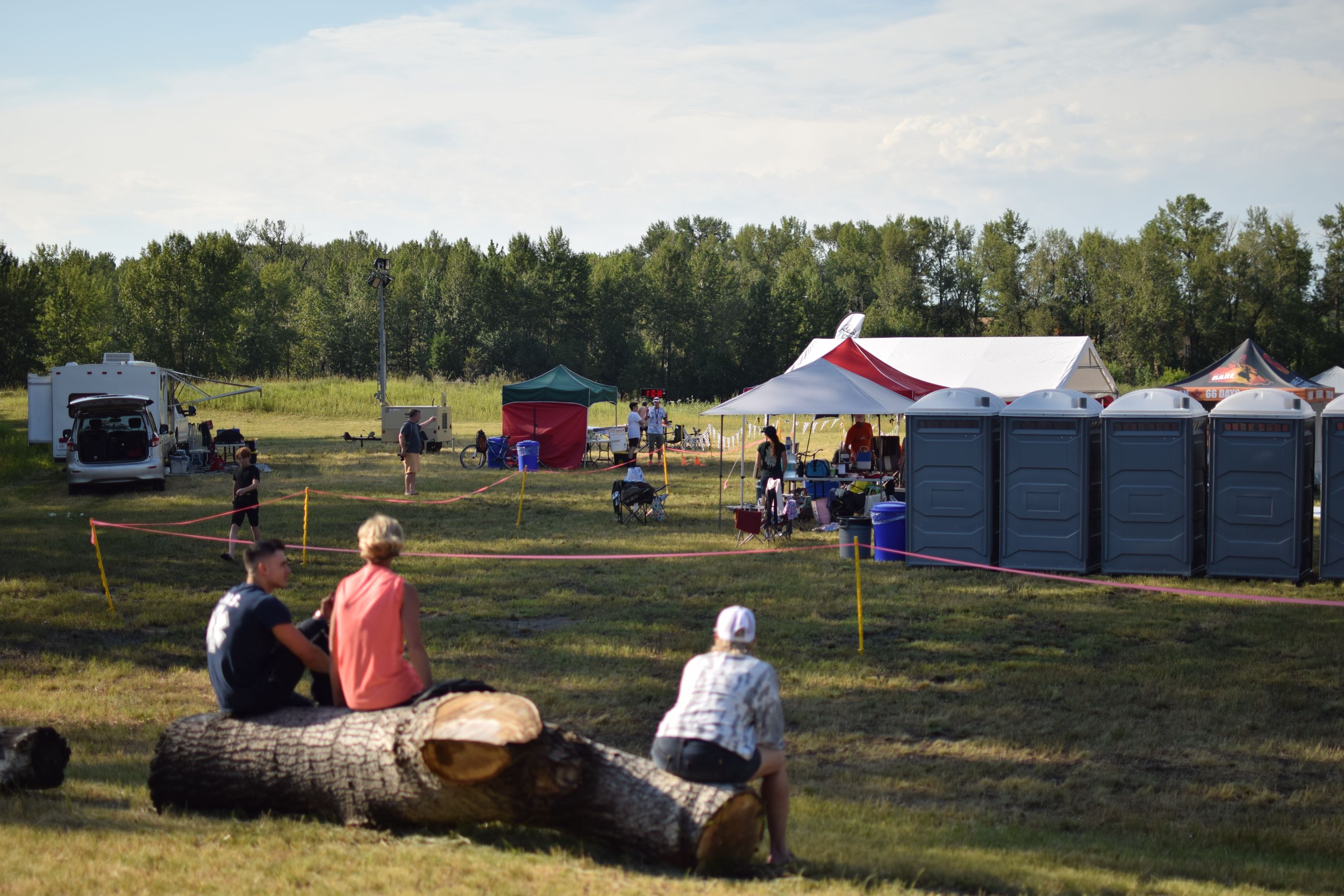 GALLERY Runners battle the elements for over 24 hours in Backyard